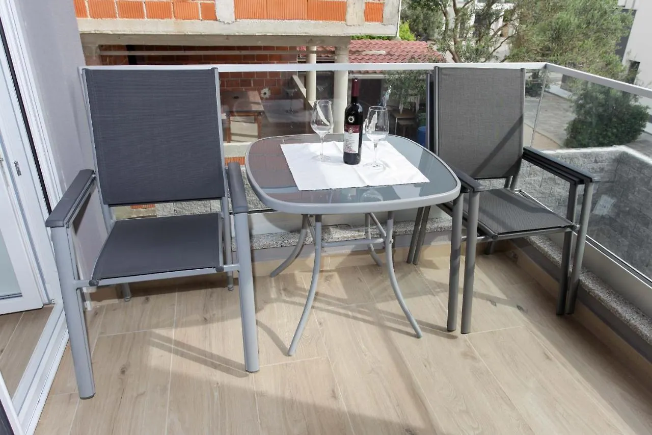 Apartamento Ni-Ka Pag Town 0*,  Croacia
